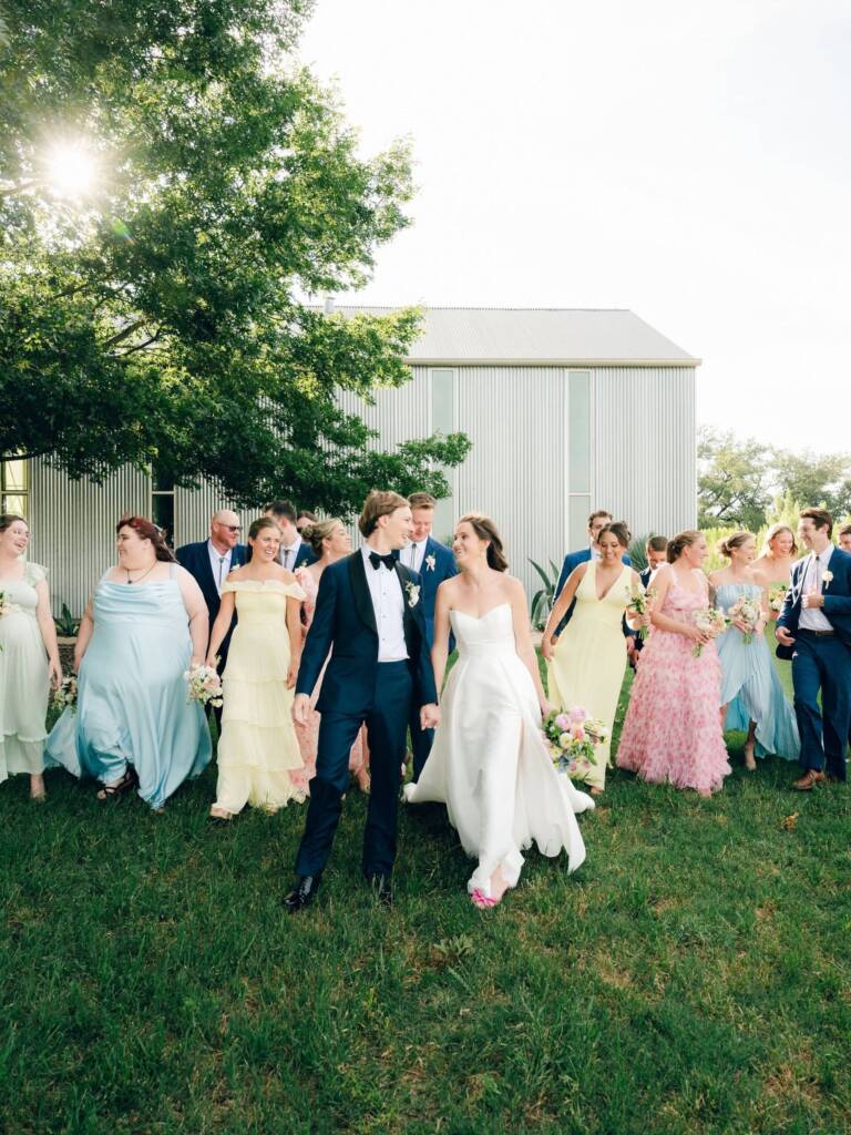 Pastels meet @prospecthousetx for Josh and Emily’s wedding day! 💐 •⁠ •⁠ Wed Society | Austin FEATURED vendors:⁠ Venue &